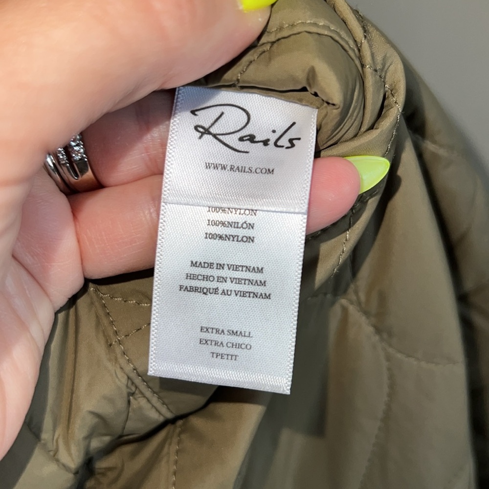 NWOT Rails Granger Jacket - Ivory Olive Mix - Reversible - Picture 9 of 10